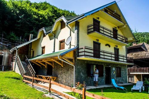 Apartments Vila Đurđa Brzeće Kopaonik smeštaj kod gondole privatni apartmani na dan u podnožju