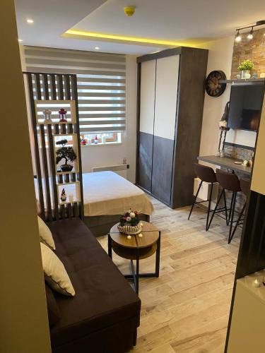 Apartman Smizla N lux Milmari Resort Kopaonik Vikend naselje stan na dan smestaj bazen spa
