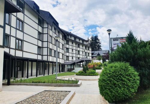 PLANINSKO JUTRO Brzece Centar Apartments Kopaonik stan na dan smestaj kod gondole parking