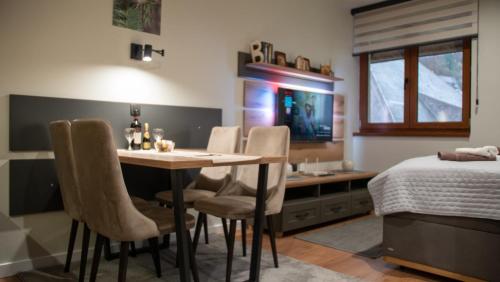 Regulus apartment Brzeće Kopaonik smeštaj kod gondole luksuzni apartmani na dan u podnožju